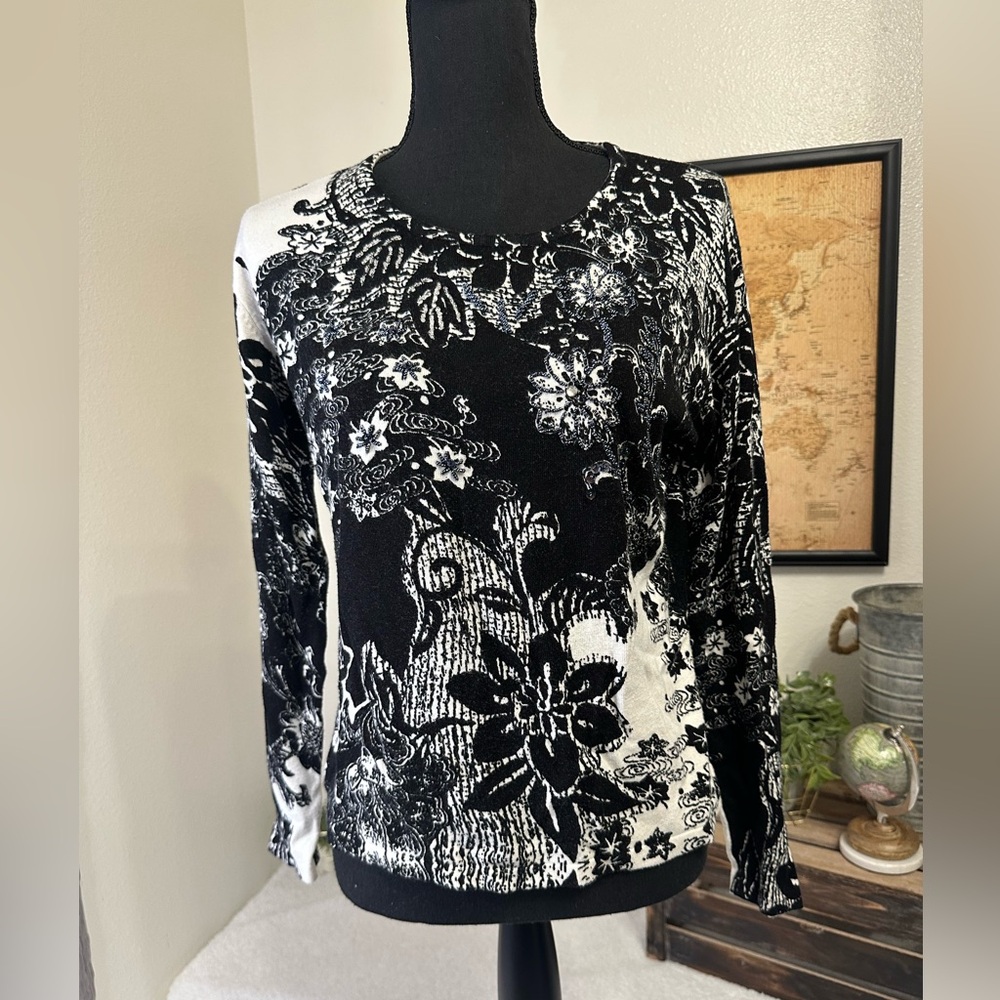 Women’s beautiful sweater